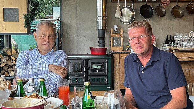 Bývalý prezident Miloš Zeman se vydal na dovolenou do slovenských Tater. (1. září 2025)