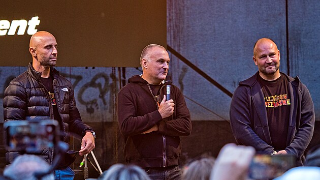 Litvínov, areál Loučky, 6. 9. 2025. Setkání fanoušků hokejové Vervy Litvínov. Martin Ručinský, Robert Reichel a Jiří Šlégr (zleva).
