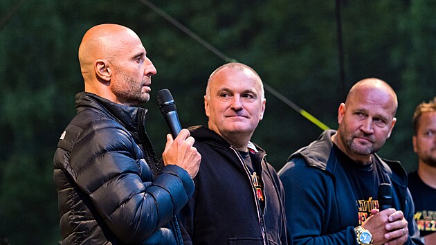 Litvínov, areál Loučky, 6. 9. 2025. Setkání fanoušků hokejové Vervy Litvínov. Martin Ručinský, Robert Reichel a Jiří Šlégr (zleva).