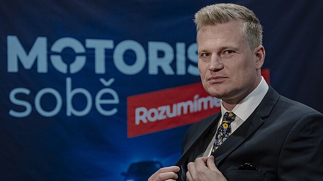 Lídr Motoristů. Filip Turek je podnikatel a europoslanec. Pokud bude zvolen do Poslanecké sněmovny, postu v Evropském parlamentu se vzdá, sdělil v rozhovoru pro MF DNES.