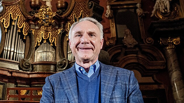 Na tiskové konferenci vystoupil americký spisovatel Dan Brown, který představil svůj nový bestseller "Tajemství všech tajemství", jehož děj se odehrává v Praze. (18. září 2025)