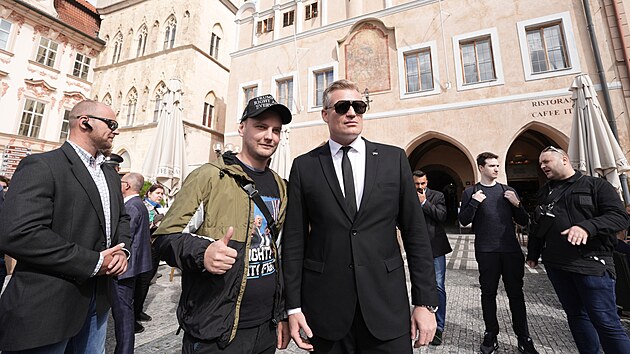 Europoslanec Filip Turek po mši za Charlieho Kirka. (16. září 2025)