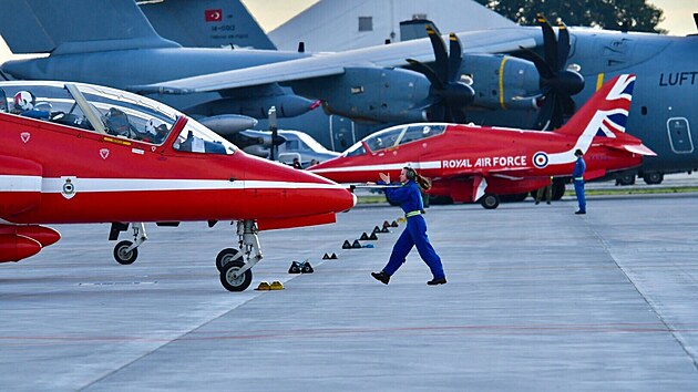 Legendární britští Red Arrows jsou v Česku. (18. září 2025)