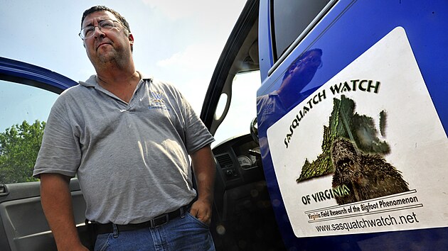 Thornburg, Virginia. Američtí záhadologové pátrají po tajemném tvoru jménem...