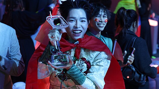 Ruská obdoba mezinárodní pěvecké soutěže Eurovision Song Contest – Intervize. Klání se zúčastnili zástupci dvacítky zemí. Na snímku je zástupce Vietnamu Duc Phuc. (21. září 2025)