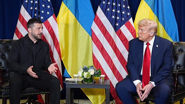 Donald Trump a Volodymyr Zelenskyj se sešli na okraj Valného shromáždění OSN. (23. září 2025)