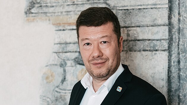 Síla věci měnit. Jeden ze sloganů SPD symbolizuje vůli napravit vše, co hnutí považuje za překážky pro život českých občanů. Tomio Okamura hodlá změny prosadit na celostátní úrovni.