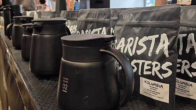 Festival Roast! 2025 v Brně. V bývalé Káznici návštěvníci neomezeně ochutnávali výběrovou kávu, poslouchali přednášky a účastnili se workshopů. (20. září 2025)