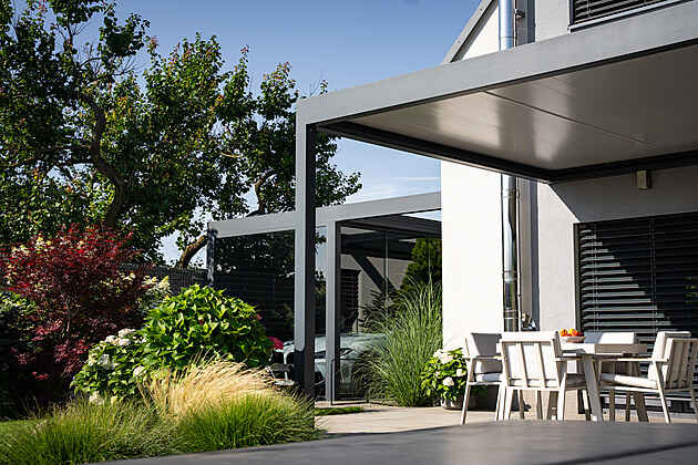 Pořízení pergoly není jen otázkou estetiky, ale i technické přípravy.