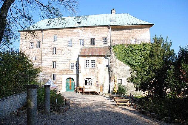 Tajemný hrad Houska