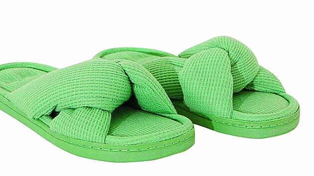 Pantofle, cena 649 Kč