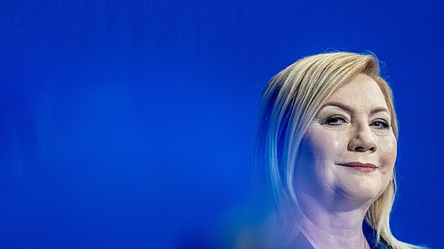 Závěrečná debata před sněmovními volbami v Českém rozhlase. Na snímku Alena Schillerová. (3. října 2025)