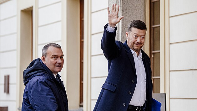 Tomio Okamura a Radim Fiala (SPD) přijeli na Hrad na povolební schůzku s prezidentem Petrem Pavlem. (6. října 2025)