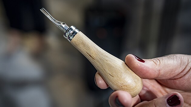 Tereza Maxová s umělci a hosty u Stěny radosti na pražském Designbloku. (7. října 2025)