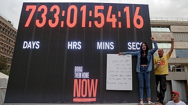 Reakce obyvatelů Tel Avivu po oznámení Donalda Trumpa, že Izrael a Hamas se dohodly na první fázi příměří v Gaze. (9. října 2025)