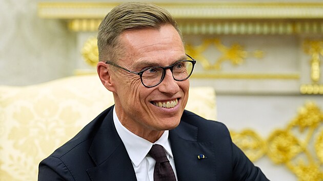Americký prezident Donald Trump a finský prezident Alexander Stubb se setkali v Oválné pracovně Bílého domu. (9. října 2025)