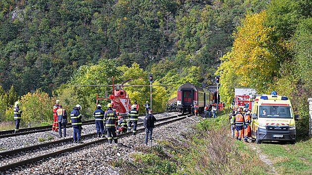 U slovenské obce Jablonov nad Turňou se srazily dva osobní vlaky. (13. října 2025)