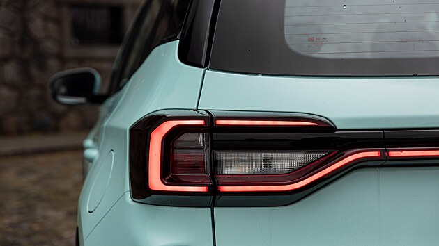 Celá modelová řada nese označení Evo, a model Čtyři, tedy Quattro se ale v tomto případě nepíše italsky, ale španělsky Cuatro. I to možná naznačuje, kde má značka silné trhy – ve Španělsku.