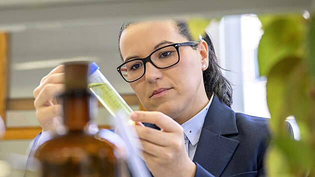 Ústecká Spolchemie začíná nabízet mimořádnou technologii, která dokáže vyčistit odpadní vody kontaminované obtížně rozložitelnými látkami, jež nelze odstranit dosud známými metodami.