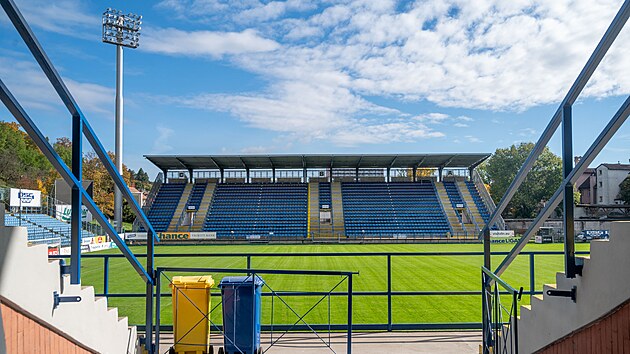 Tribuny na fotbalov&eacute;m stadionu ve Zl&iacute;ně (13. ř&iacute;jen 2025)