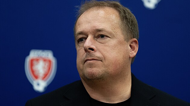 Předseda FAČR David Trunda na mimořádné tiskové konferenci k odvolání trenéra národního týmu Ivana Haška.