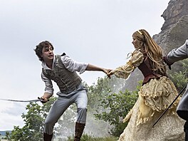 Oskar Hes a Sofie Anna Švehlíková v pohádce Záhada strašidelného zámku (2025)