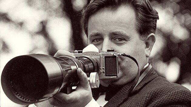 Britský fotograf českého původu John Sadovy (1925–2010)