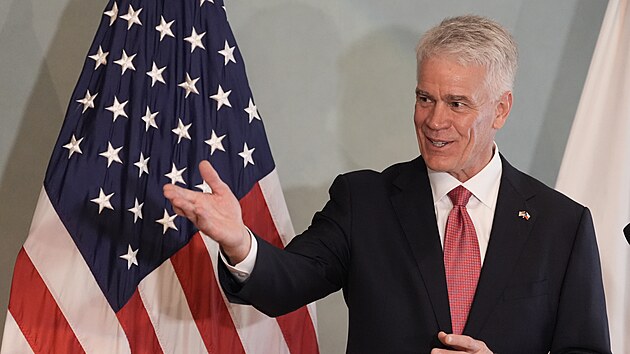 Novým americkým velvyslancem v Česku je Nicholas Merrick z Texasu. (23. října 2025)