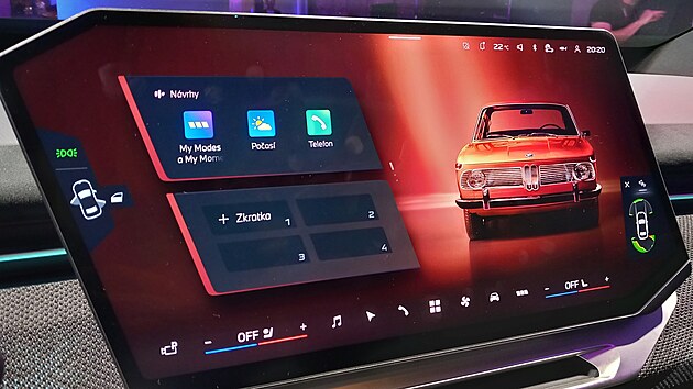 Infotainment běží na nejnovějším operačním systému BMW Operating System X.