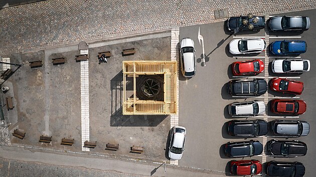 Instalaci Corral navrhlo pro Hradec Králové studio Archwerk.cz k výročí 800 let zmínky o městě.