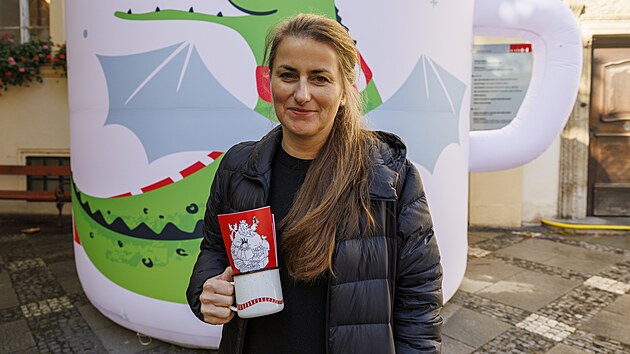 V Brně politici představili propagační předměty a plány na adventní trhy v roce 2025. Některé představila i umělkyně Kateřina Šedá.