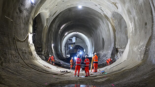 První kompletně vyražená stanice metra D je Olbrachtova. (30. října 2025)
