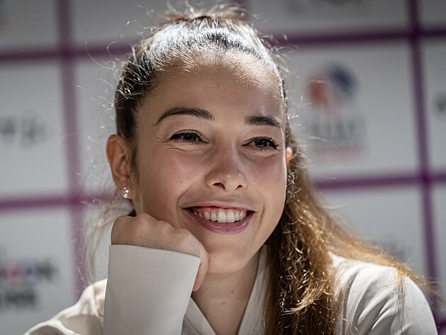 Skeletonistka Anna Fernstädtová na tiskové konferenci před začátkem sezony.