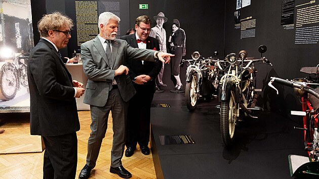 Národní technické muzeum v Praze vystavuje 30 motocyklů značky Čechie-Böhmerland u příležitosti 100. výročí od začátku výroby. Expozici si prohlédl i prezident Petr Pavel. (6. 11. 2026)