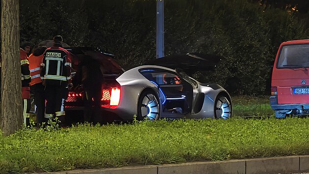 Futuristický koncept Kaiser při natáčení na Rohanském nábřeží v Praze