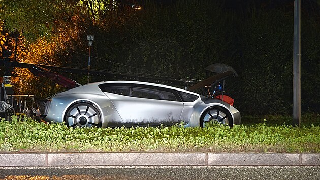 Futuristický koncept Kaiser při natáčení na Rohanském nábřeží v Praze