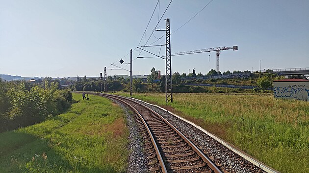 Trať z Otrokovic do stanice Zlín střed by se měla zanedlouho zdvoukolejnit a elektrikovat.