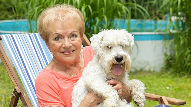 Pavla Břínková je pejskařka, takže zahrada je pro ni nezbytná.