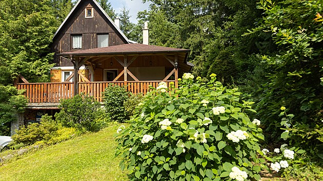 Chatička si vyžádala spoustu času a úsilí, to vše se ale manželům bohatě vrátilo.