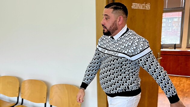 Radek Čonka u Krajského soudu v Ústí nad Labem. (10. listopadu 2025)