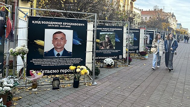 Olomoucký arcibiskup Josef Nuzík navštívil tajně Ukrajinu. Viděl například Třídu hrdinů v Ivano-Frankivsku. (12. listopadu 2025)