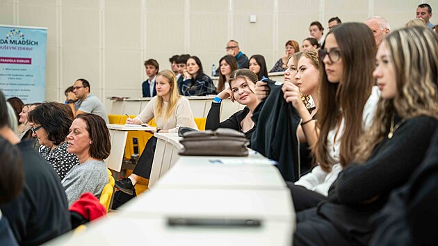 Konference Rady mladších, na které studenti středních škol diskutovali například na téma závislosti, se uskutečnila také ve Zlínském kraji v aule Univerzity Tomáše Bati ve Zlíně. (listopad 2025)