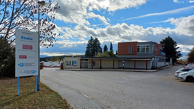 Firma postavila nový výrobní závod na jihovýchodním okraji Borovan.