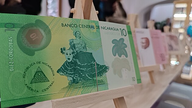 Některé z bankovek zaujmou nejen exotičností země, v níž platí, ale i svou grafickou úpravou.