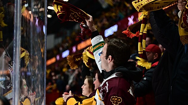 Pondělní vypjatý zápas mezi jihlavskou Duklou a Vsetínem sledovala vyprodaná Horácka aréna. Pro fanoušky i hráče byly výpadek audiovizuálních systémů i výzva k evakuaci novou zkušeností.