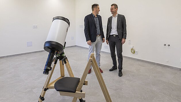 Hvězdárna Valašské Meziříčí otevřela nové Kulturní a kreativní centrum, které poskytne moderní zázemí pro vzdělávání, popularizaci vědy i výzkum. První návštěvníky přivítali v sobotu 8. listopadu 2025.