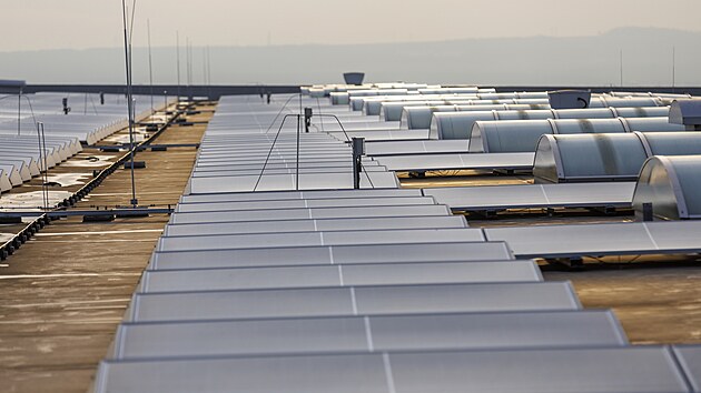 Společnosti CTP a ČEZ ESCO spouštějí společný projekt - největší síť střešních fotovoltaik na jižní Moravě. (19. listopadu 2025)