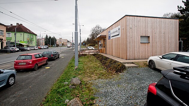 Místo na náměstí Milady Horákové v Plzni, kde by podle změny územního plánu mohl vyrůst vysoký dům. Budí to nevoli obyvatel. (11. listopadu 2025)