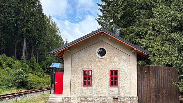 Spolek nádraží postupně opravuje. Proměněná je už i vechtrovna.