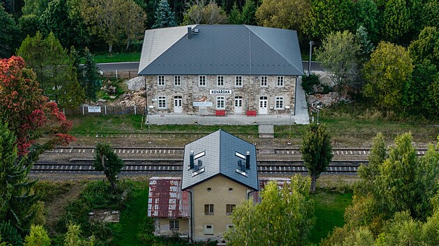 Díky Spolku Nádraží Kovářská se nádraží vyhnulo demolici.